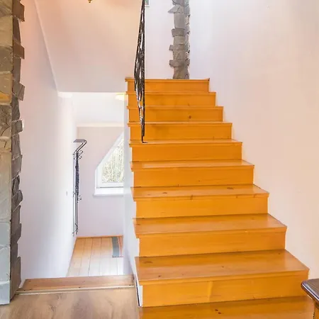 Rent Like - Stroma 32a